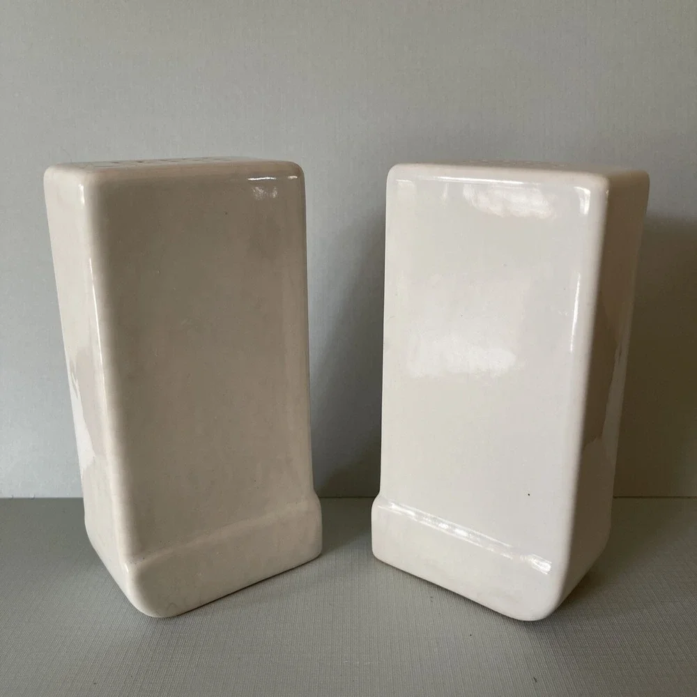 Vintage Art Deco Stove Range Top Ceramic Salt Pepper Shakers Set‎ w Corks AS IS